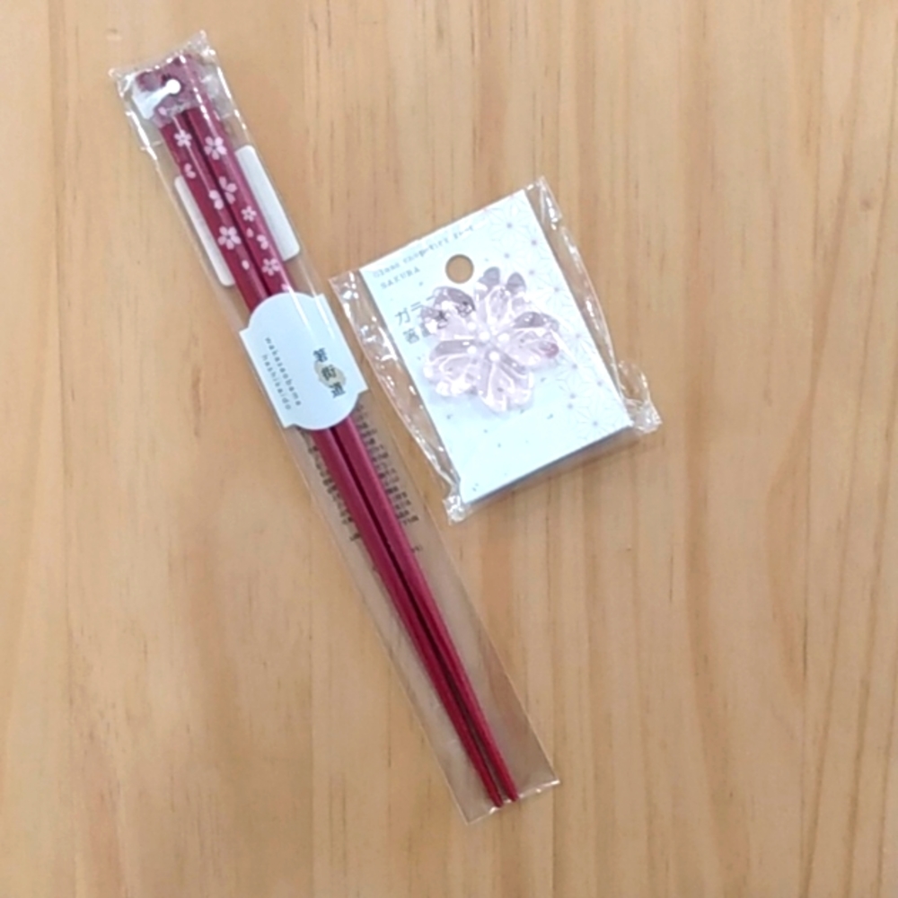 Sakura Chopsticks and Glass Chopstick Rest Set